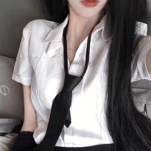 白色女孩