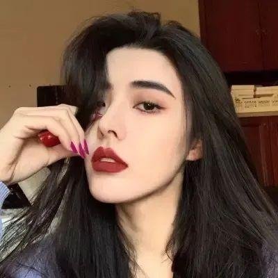 橱窗里的兔子先生
